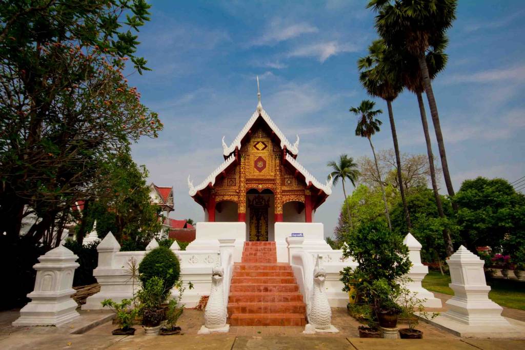 Wat Phra Kaew Don Tao