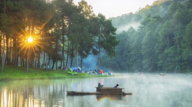 Bamboo raft in Pang Ung