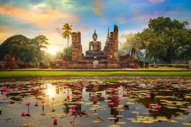 Sukhothai Historical Park sukhothai travel guide