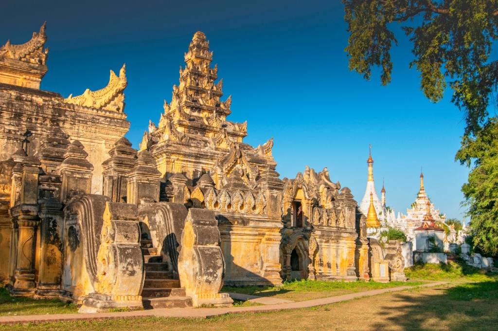 Mandalay Travel Guide