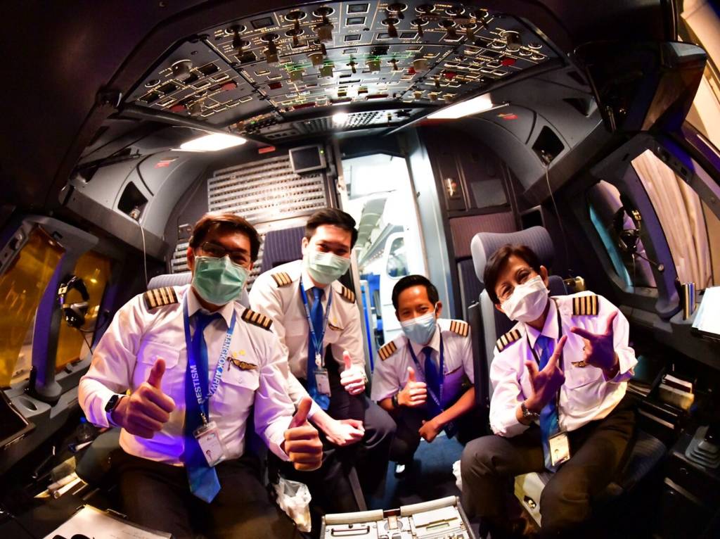 How wearing a face mask protect you from coronavirus while traveling?