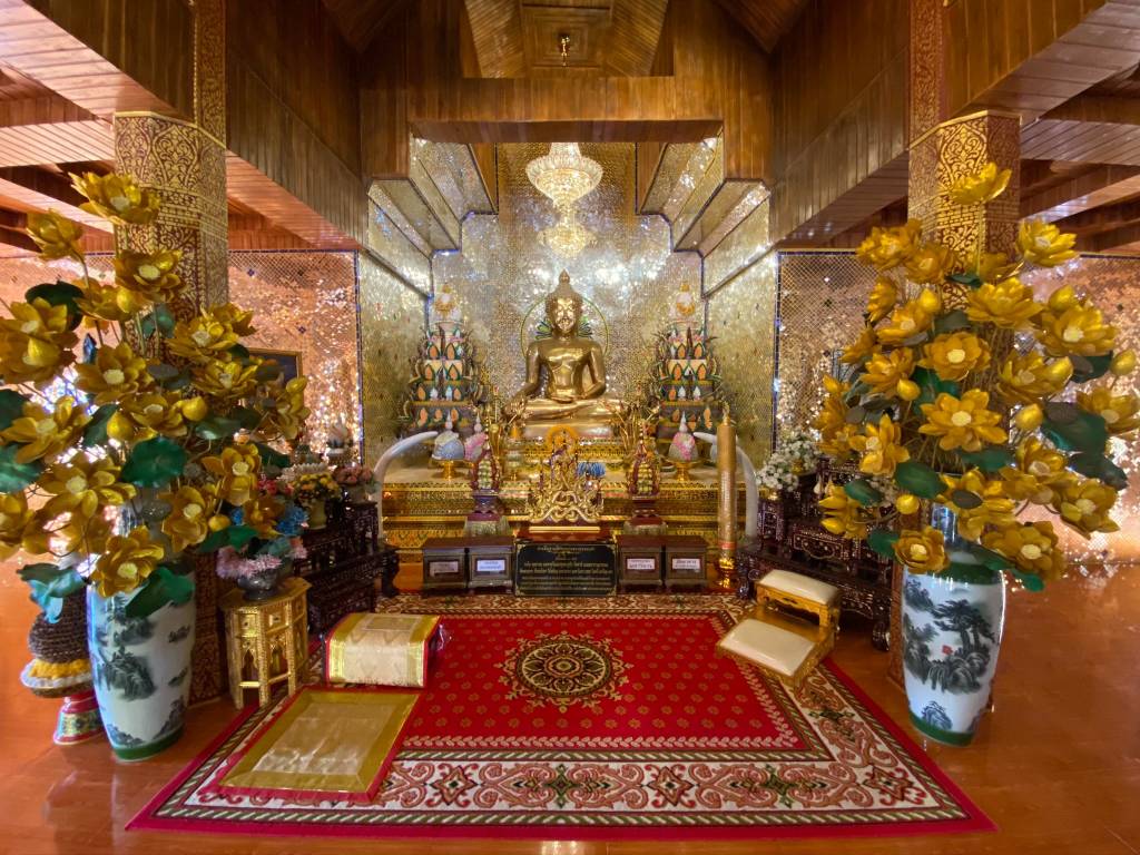 Wat Pipat Mongkol