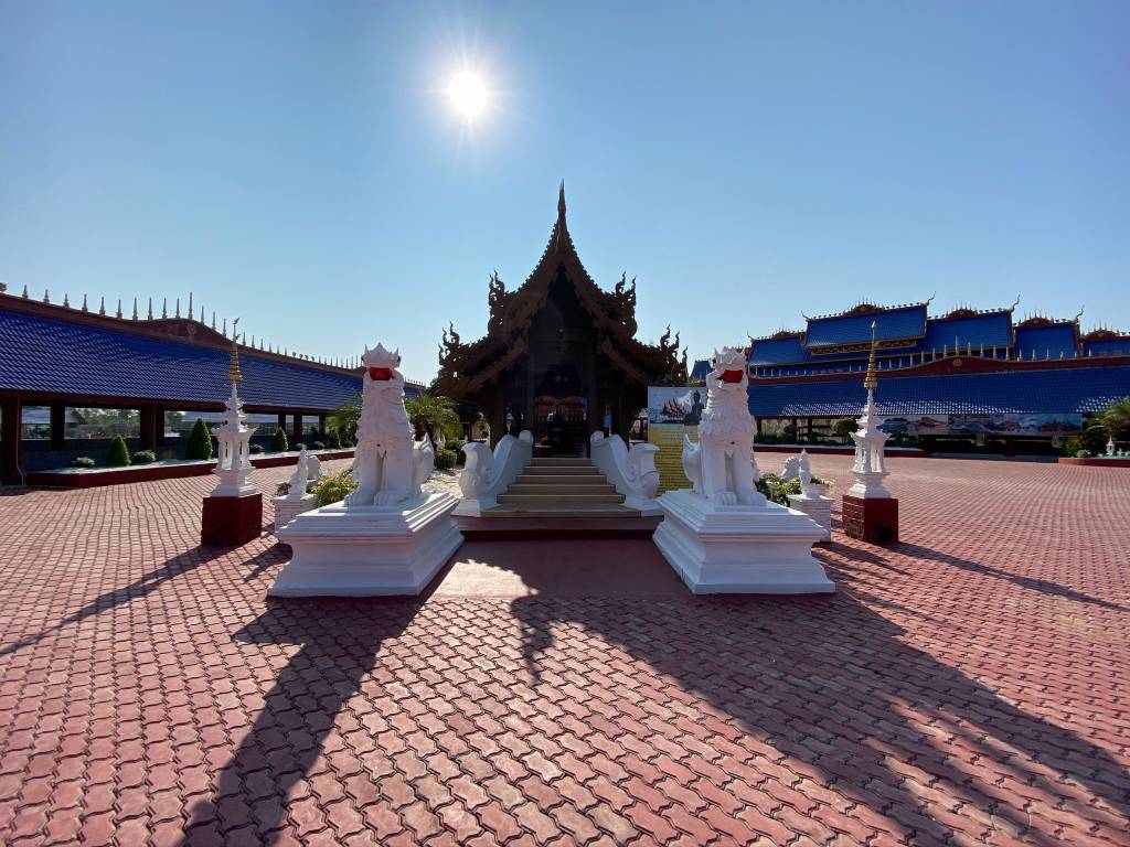 Wat Pipat Mongkol