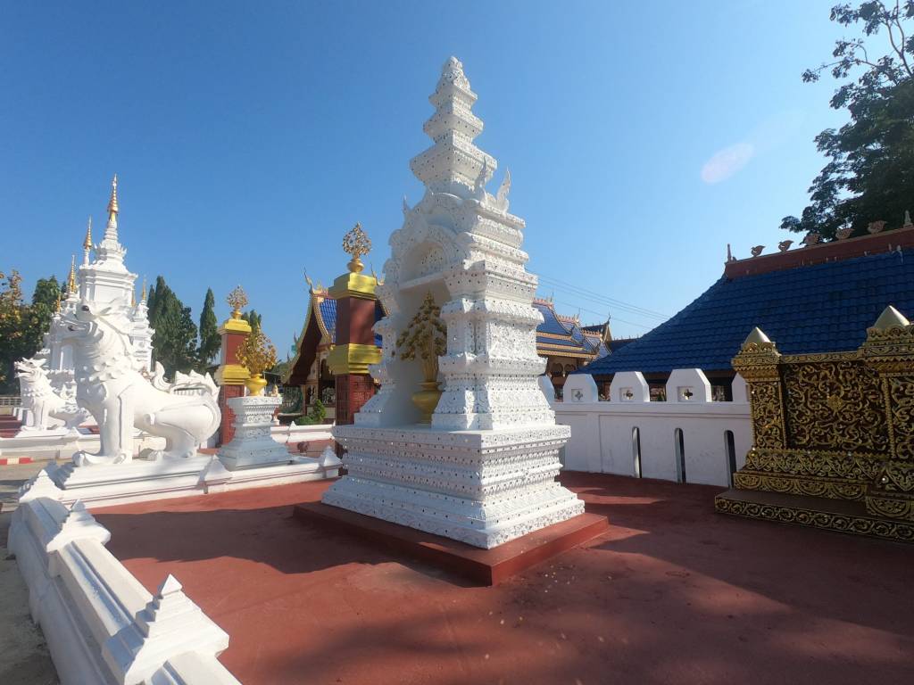 Wat Pipat Mongkol