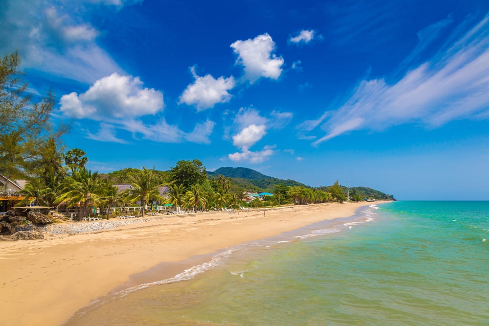 หาดคลองนิน ที่เที่ยวเกาะลันตาใหญ่ จังหวัดกระบี่