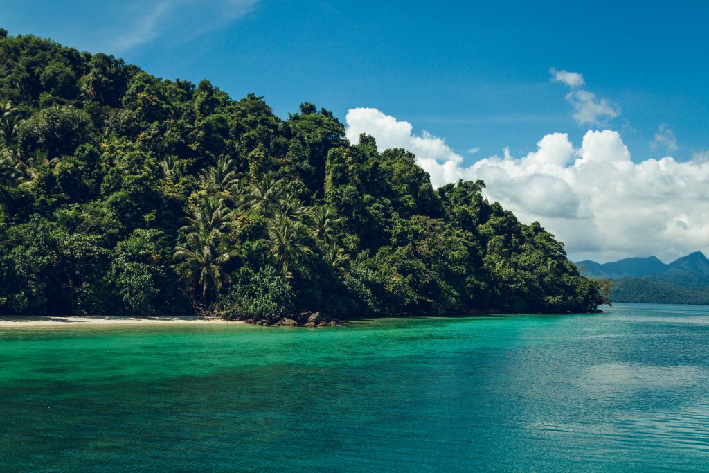 ทะเลสวย เกาะเหลายา