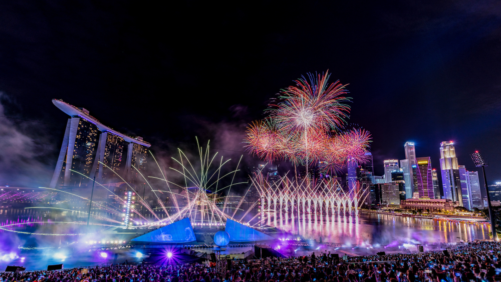 Singapore,-,January,1,2019:,New,Year,Firework,At,Marina