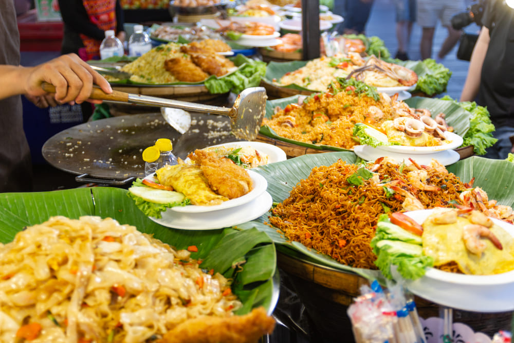 10 Must-Visit Bangkok Street Food Havens in 2024