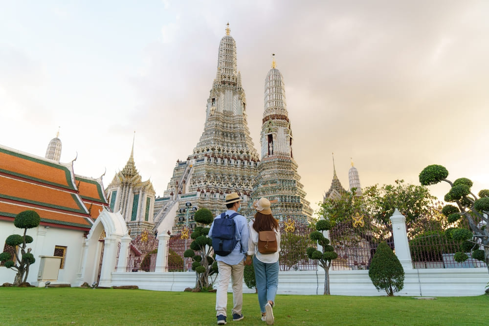 Explore 12 Amazing Things to Do in Bangkok for Couples