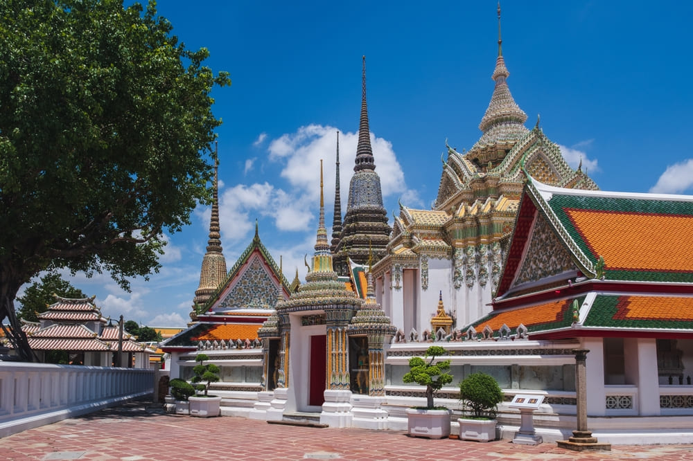 Wat Pho in sunny day