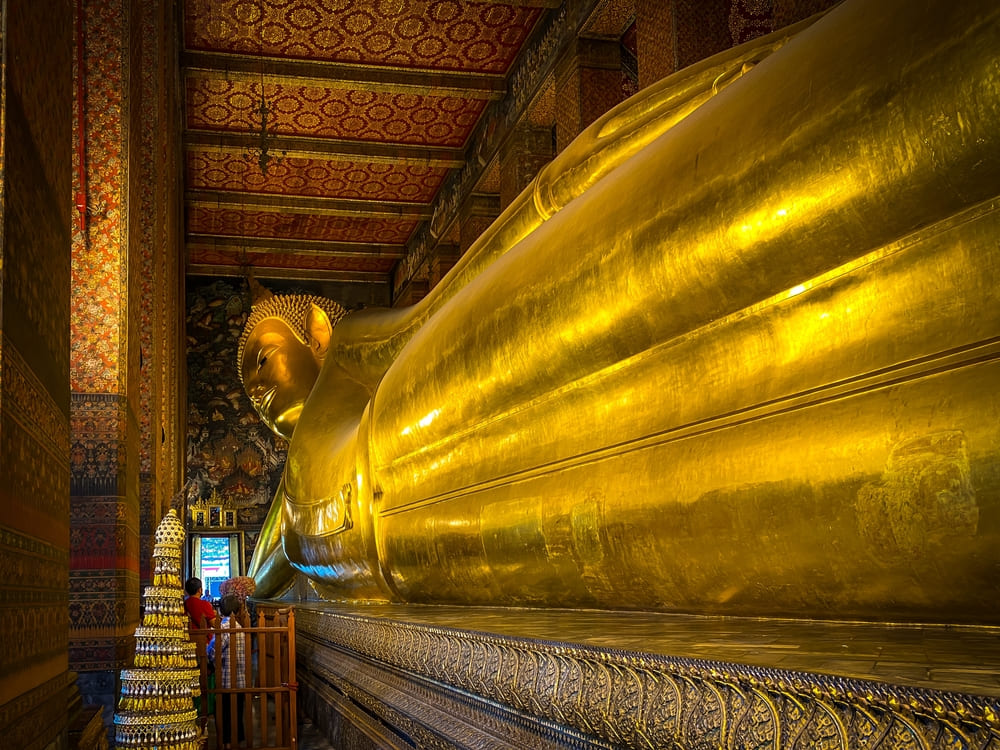 Big Reclining golden Buddha statue in Wat Pho