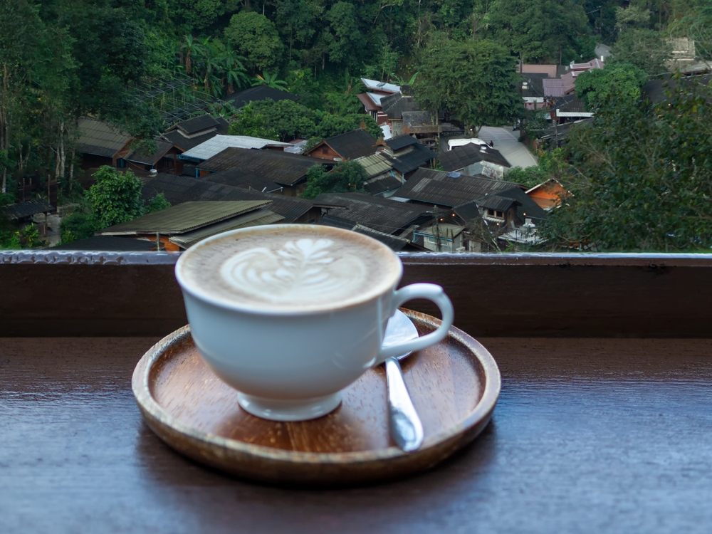 จิบกาแฟ ที่เที่ยวแม่กำปอง จังหวัดเชียงใหม่