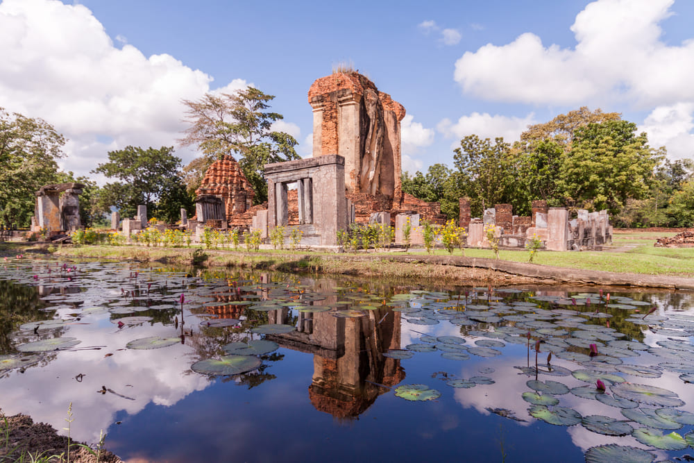 Wide view of Wat Chetuphon in Sukhothai Historical Park