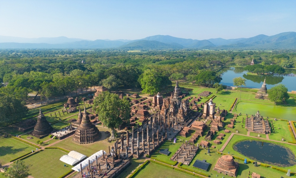 20 ที่เที่ยวสุโขทัย ห้ามพลาด 2568 ตามรอยประวัติศาสตร์ ชมกลิ่นอายเมืองเก่า