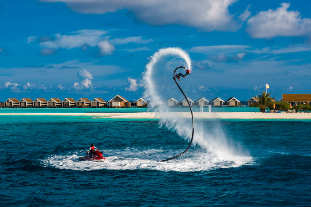 ทำกิจกรรม Flyboard ที่เกาะมัลดีฟส์