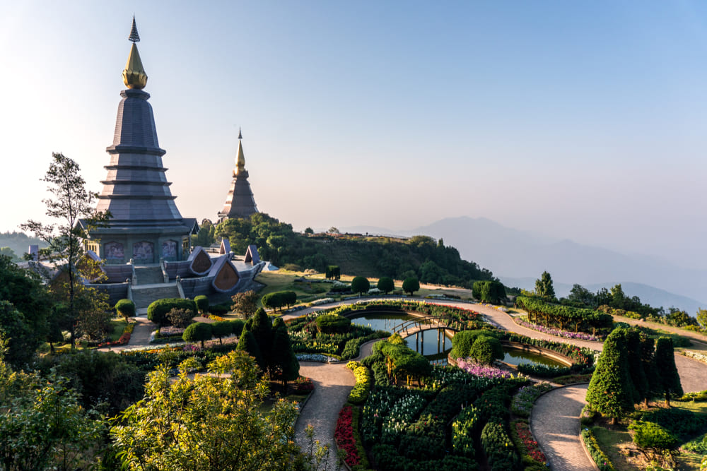 พระมหาธาตุนภเมทนีดล-พระมหาธาตุนภพลภูมิสิริ ที่เที่ยวดอยอินทนนท์