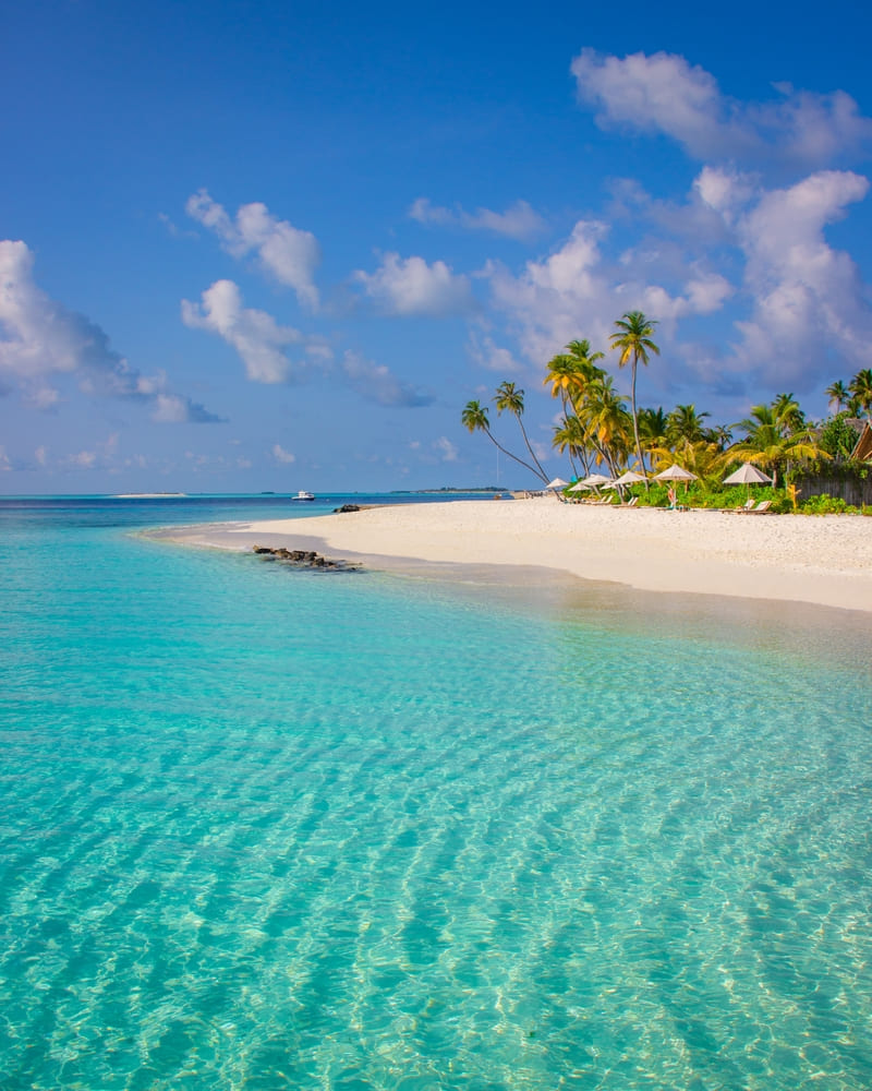 Clear blue water in Fushifaru, Maldives Island