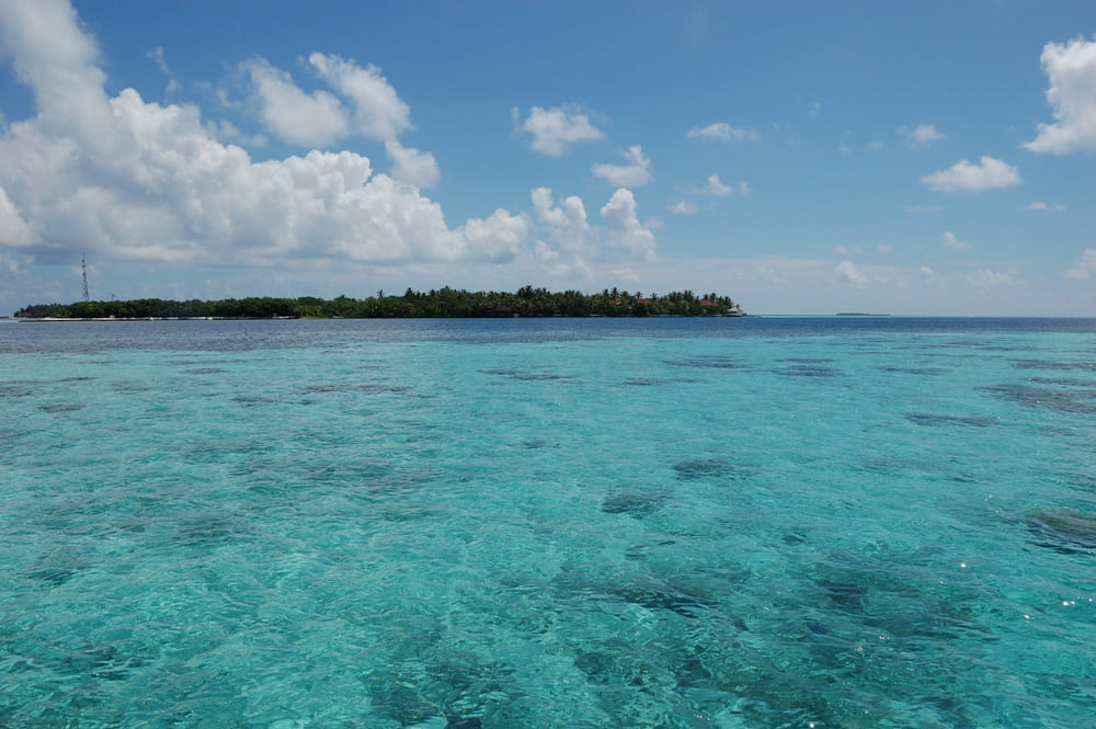 Crystal clear blue water in Dhangethi, Maldives Island