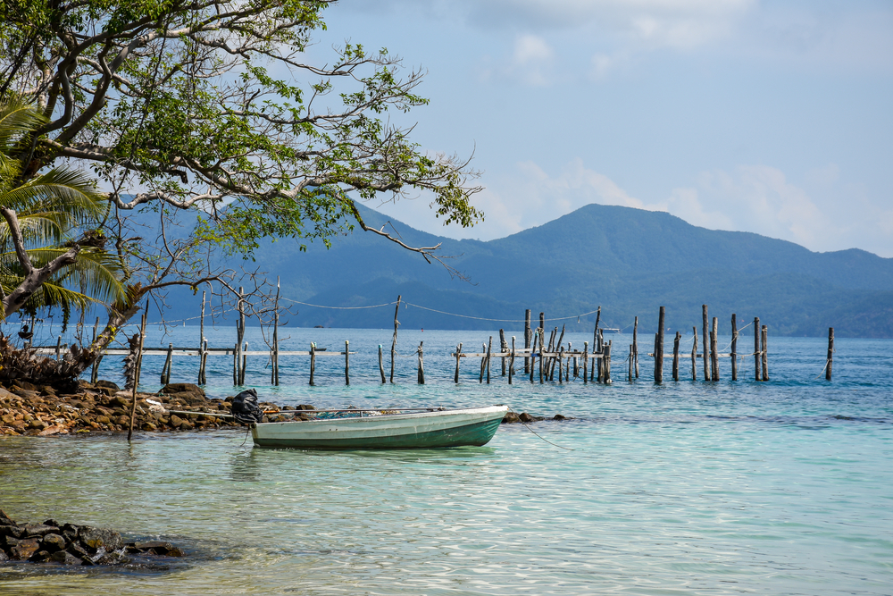 พายเรือคายัคและตกหมึก เกาะหวาย จังหวัดตราด
