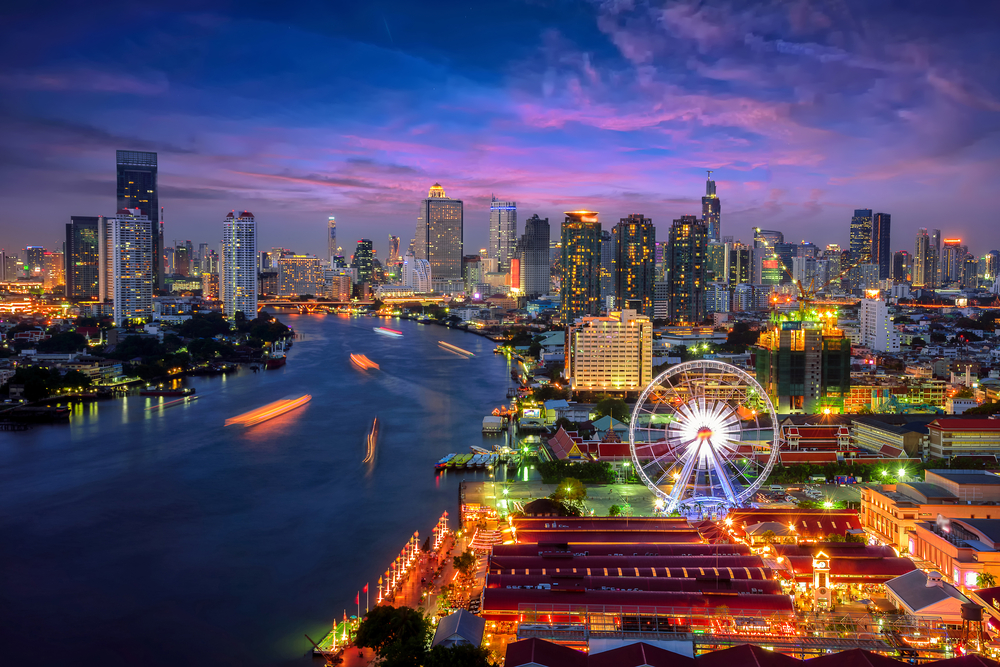 Illuminating Asiatique from top view