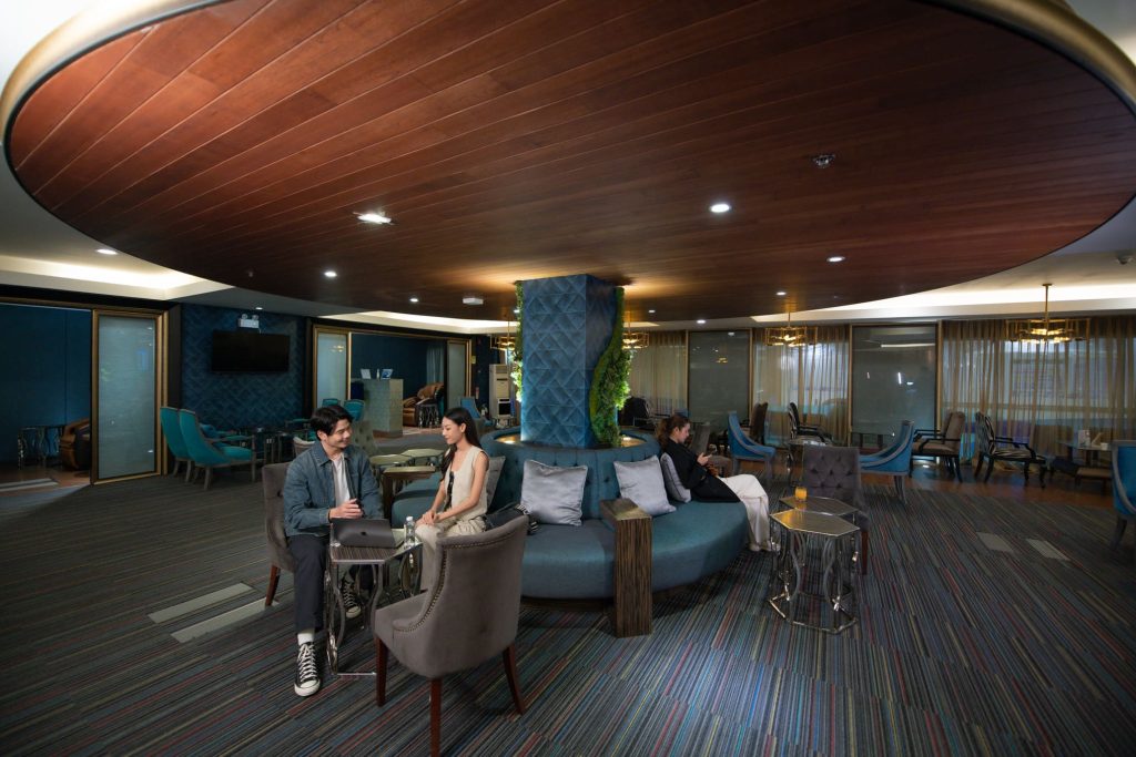 Blue Ribbon Club Lounge