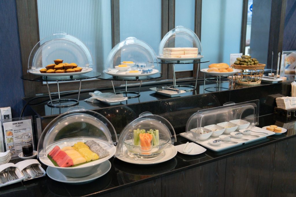 โซนอาหารว่างใน Blue Ribbon Club Lounge