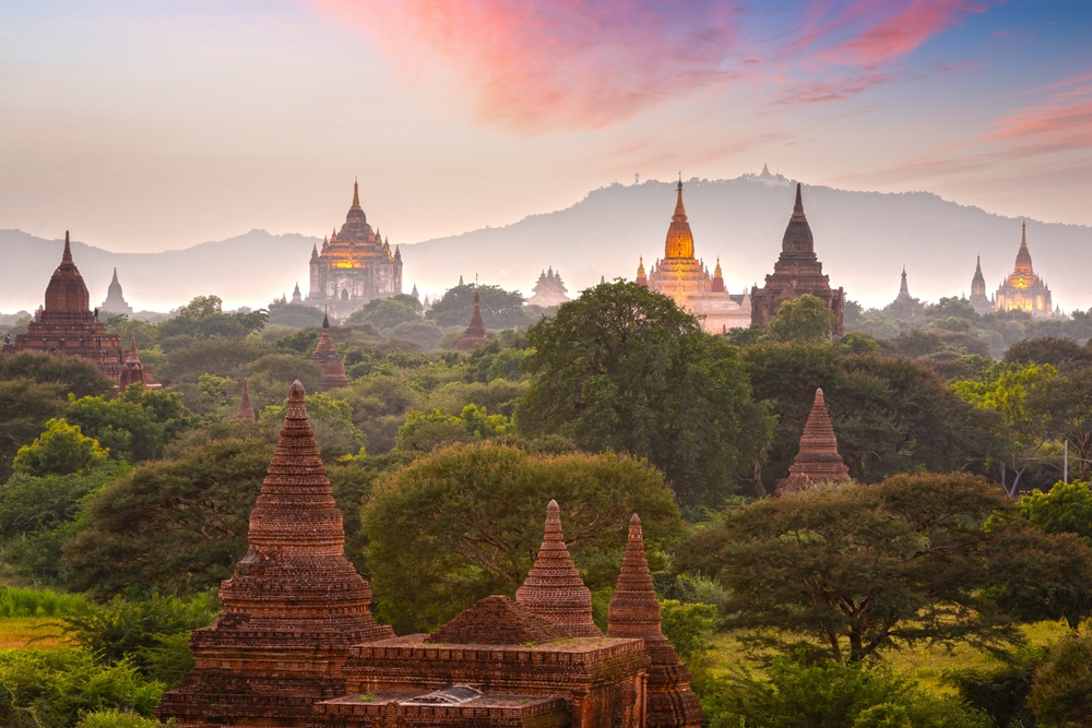 Many temples throughout the jungle in Bagan