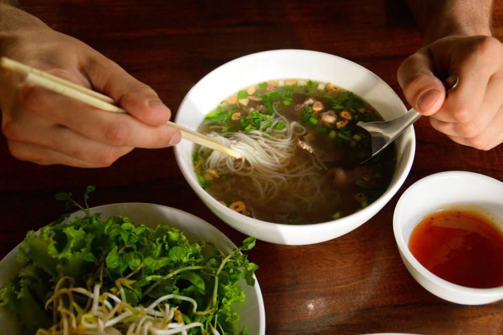 ข้าวปุ้นเครื่อง อาหาร หลวงพระบาง