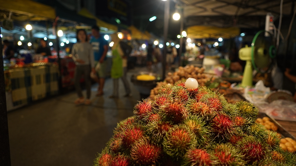 ถนนคนเดินกระบี่ (Krabi Walking Street) จังหวัดกระบี่