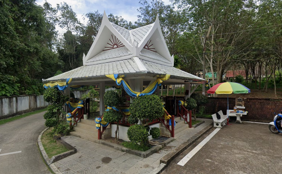 แวะสักการะขอพรเสริมสิริมงคลที่ ศาลหลักเมืองถลางป่าสัก หน้าวัดพระขาว จังหวัดภูเก็ต