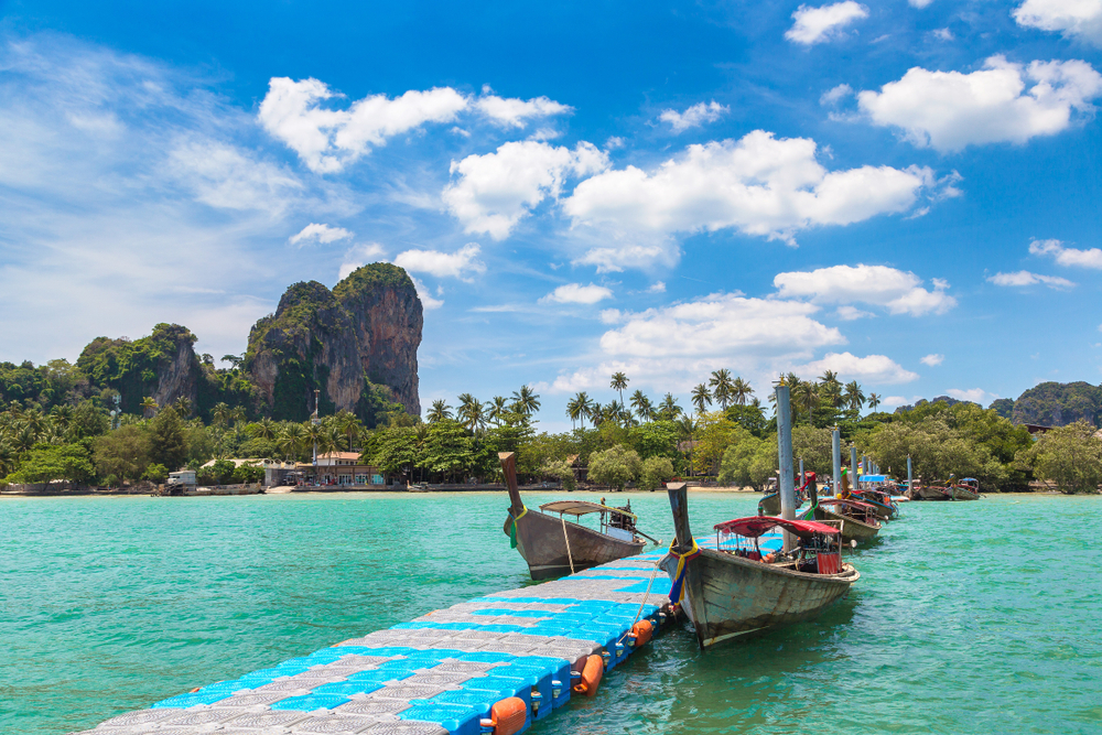 นั่งเรือข้ามฟาก จากอ่าวนาง กระบี่ ไปเกาะพีพีดอน (อ่าวต้นไทร)