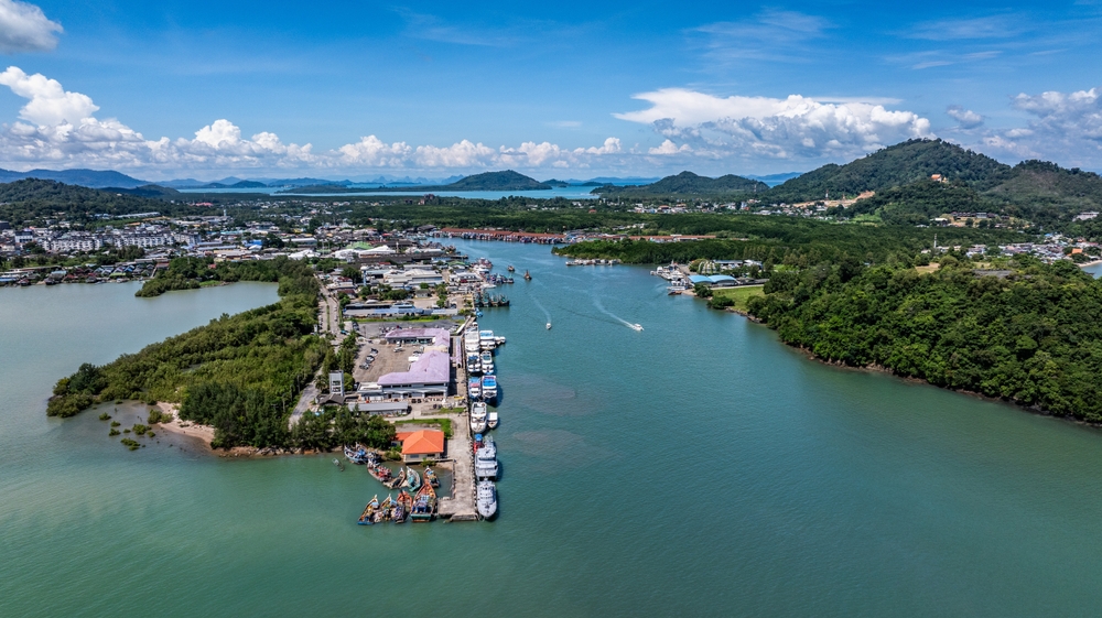 นั่งเรือข้ามฟาก จากภูเก็ตไปเกาะพีพีดอน (อ่าวต้นไทร)