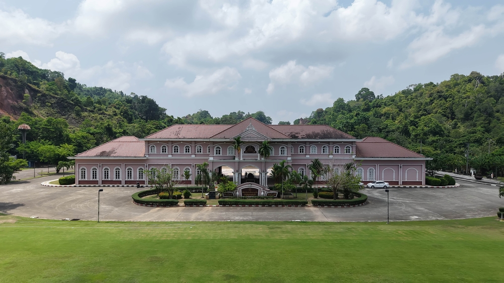 พาหมาเที่ยว พิพิธภัณฑ์เหมืองแร่กะทู้ จังหวัดภูเก็ต ที่เที่ยว Pet-Friendly