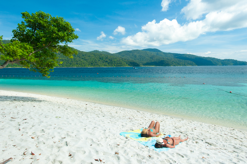 เที่ยวทะเลอันดามันที่ เกาะราวี จังหวัดสตูล