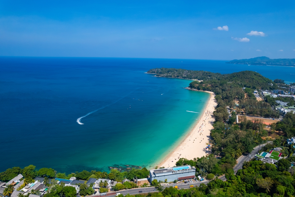ชวนเที่ยวหาดสุรินทร์ จังหวัดภูเก็ต ทะเลสวย น้ำใส ไปเมื่อไหร่ก็หลงรัก!