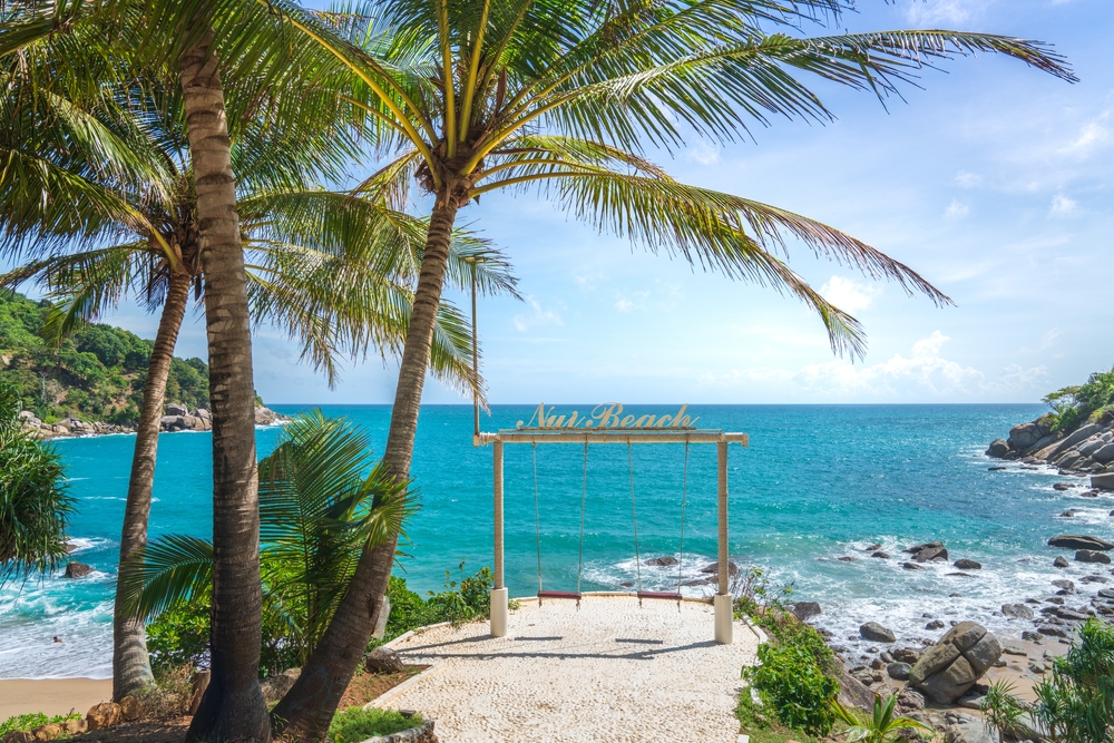 หาดนุ้ย เที่ยวใกล้หาดกะรนและหาดกะตะ จังหวัดภูเก็ต