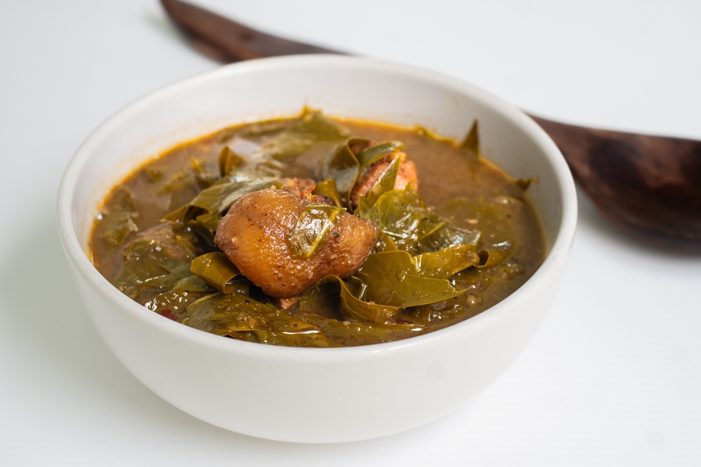 แกงหมูชะมวง ของทานเมืองตราด ในช่วงลมตะวันตก (เดือนมิถุนายน-สิงหาคม)