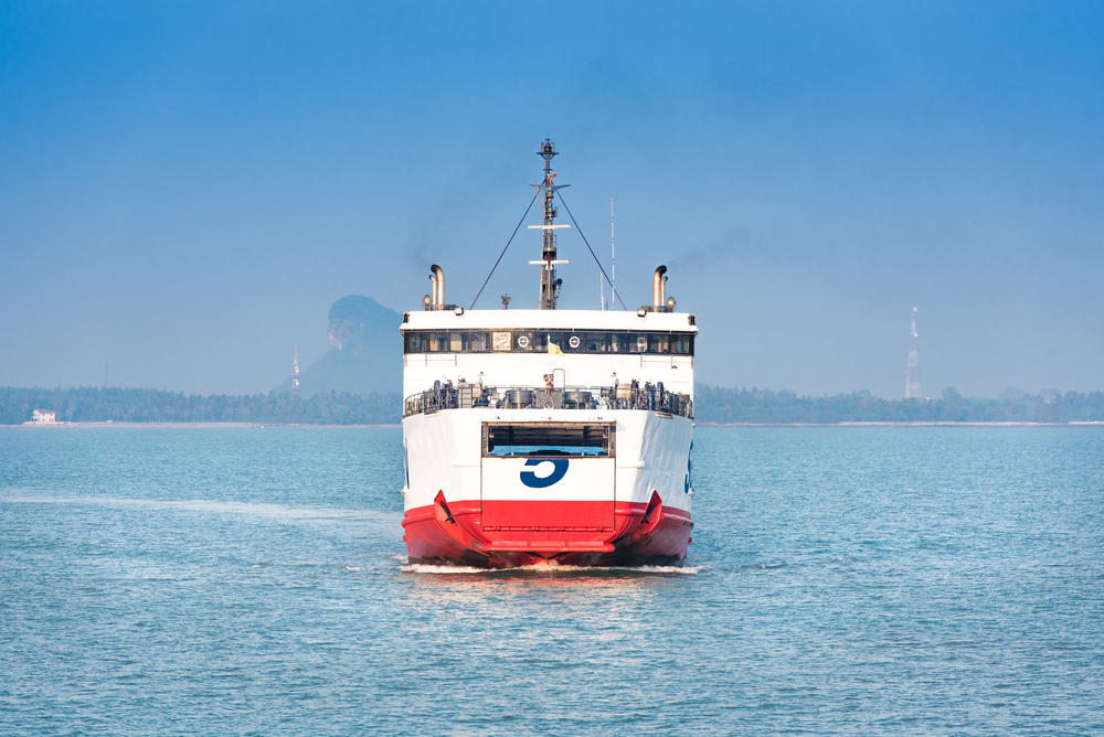 นั่งเรือเฟอร์รีข้ามฟากจากเกาะสมุยไปเที่ยวเกาะพะงัน