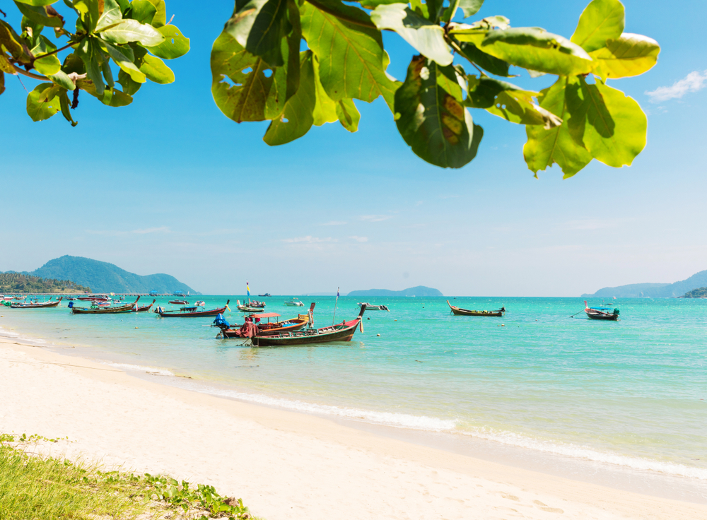 หาดราไวย์ จังหวัดภูเก็ต