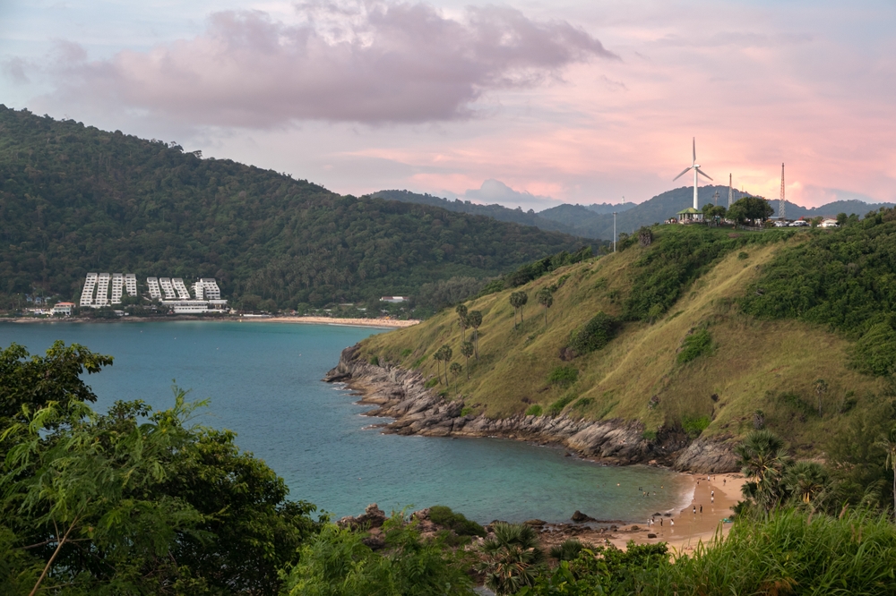 จุดชมวิวกังหันลม ที่เที่ยวใกล้หาดราไวย์ จังหวัดภูเก็ต