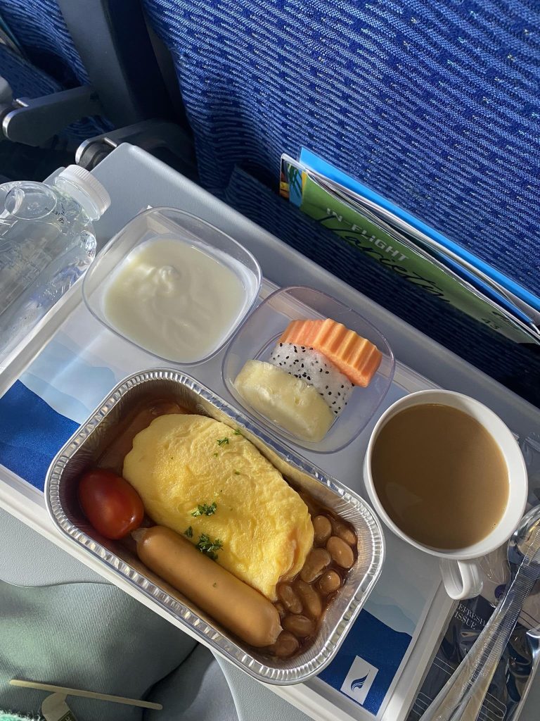 อาหารบนเครื่องบิน Bangkok Airways ระหว่างเที่ยวบินกรุงเทพฯ ไปสมุย