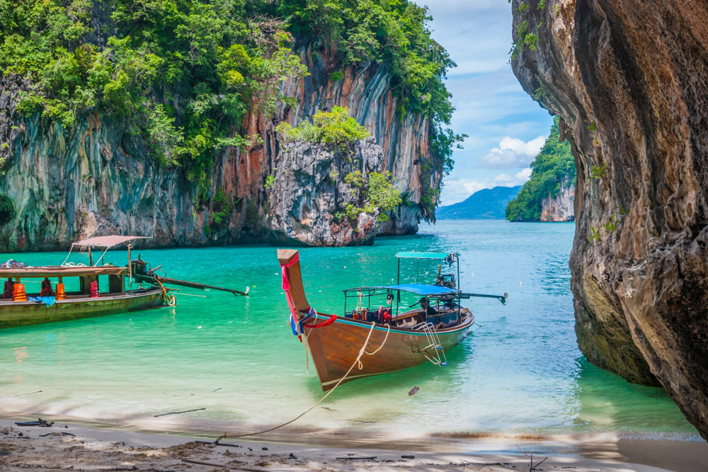 เกาะเหลาลาดิง ไฮไลต์ใกล้เกาะห้อง จังหวัดกระบี่