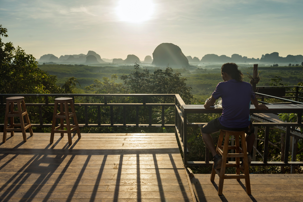จุดชมวิวดินแดงดอยยามเย็น เที่ยวกระบี่ 3 วัน 2 คืน